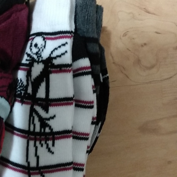 Disney The Nightmare Before Christmas 4 pack Crew Socks Size 4-10 - Picture 5 of 8